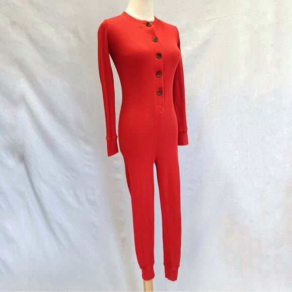 Everlane waffle knit henley onesie button up jumpsuit in currant size XXS - Picture 11 of 16